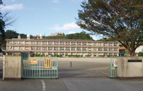 荏隈小学校