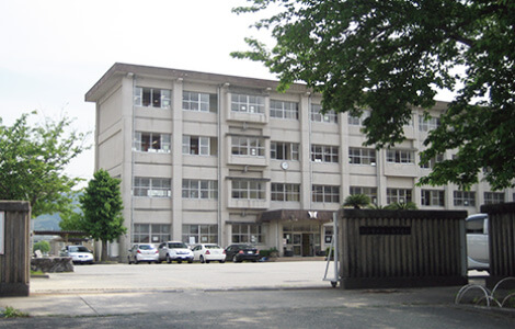 稙田南中学校